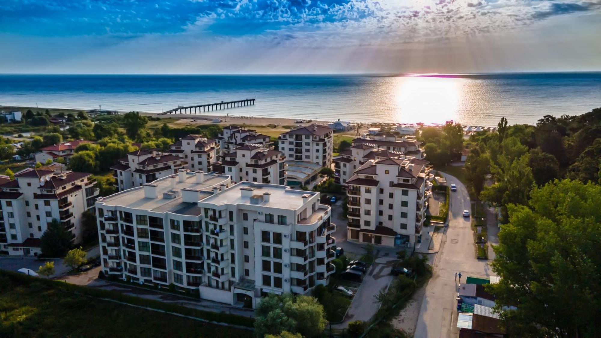 Long Beach Resort Shkorpilovtsi Esterno foto
