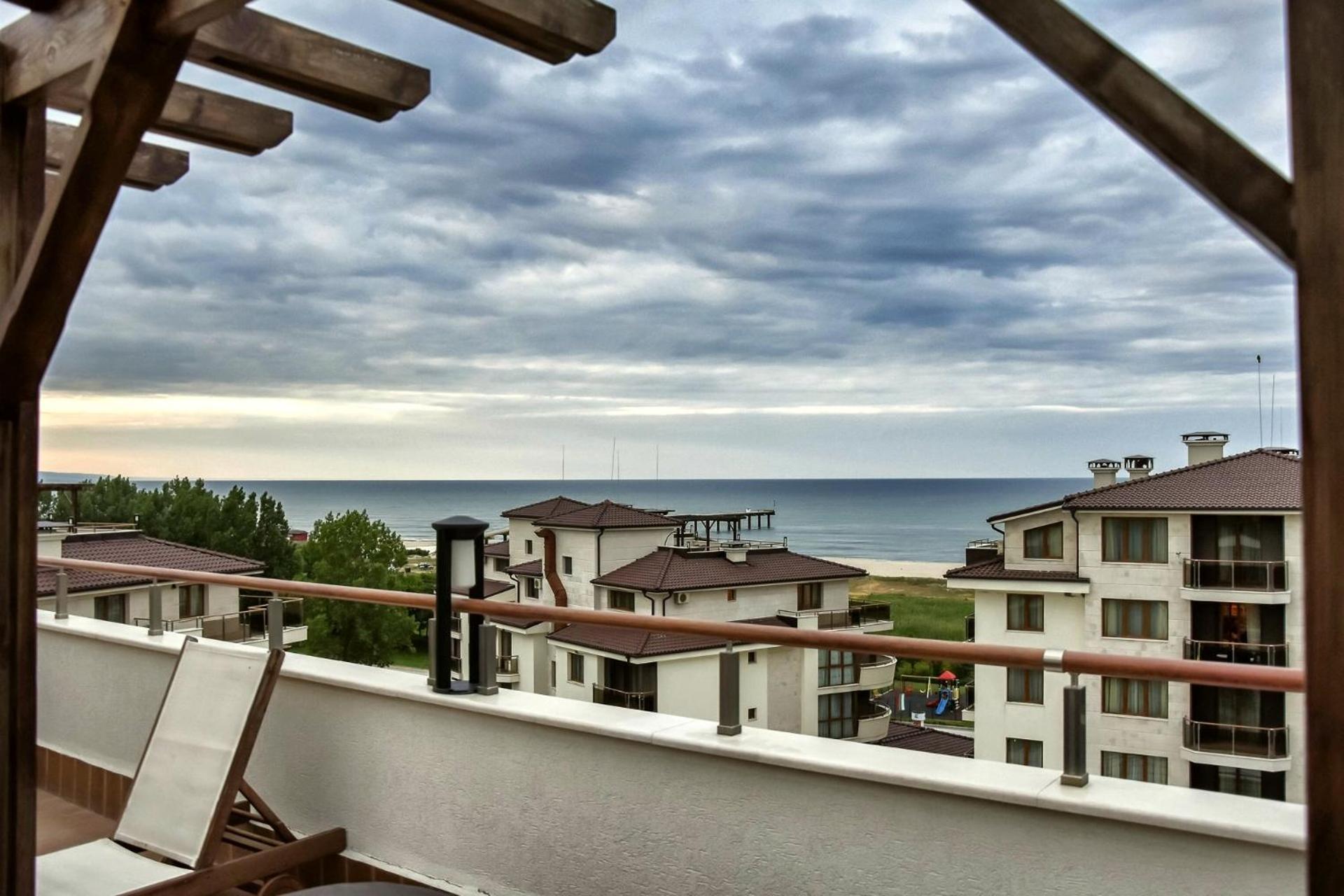 Long Beach Resort Shkorpilovtsi Esterno foto
